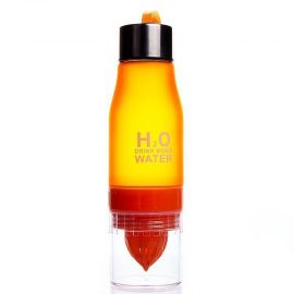 Бутылка для воды H2O Drink more water с соковыжималкой (650 мл) <желтый>